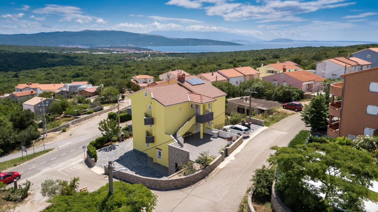 Apartments Jana Salatić エクステリア 写真