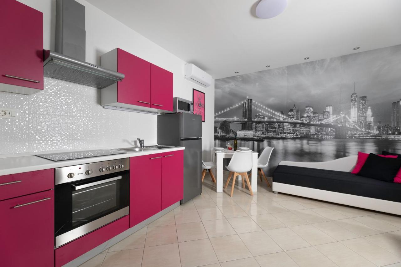 Apartments Jana Salatić エクステリア 写真